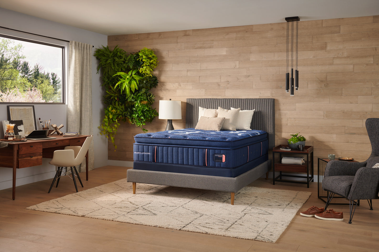 Stearns & Foster Luxe Estate Firm PT