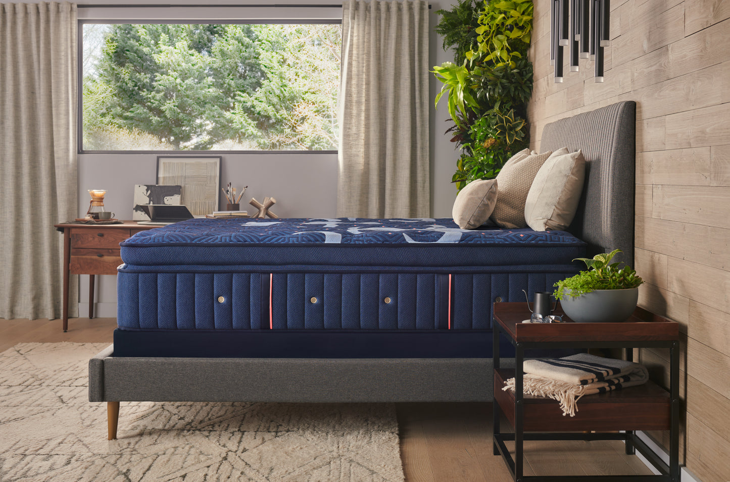 Stearns & Foster Luxe Estate Firm PT